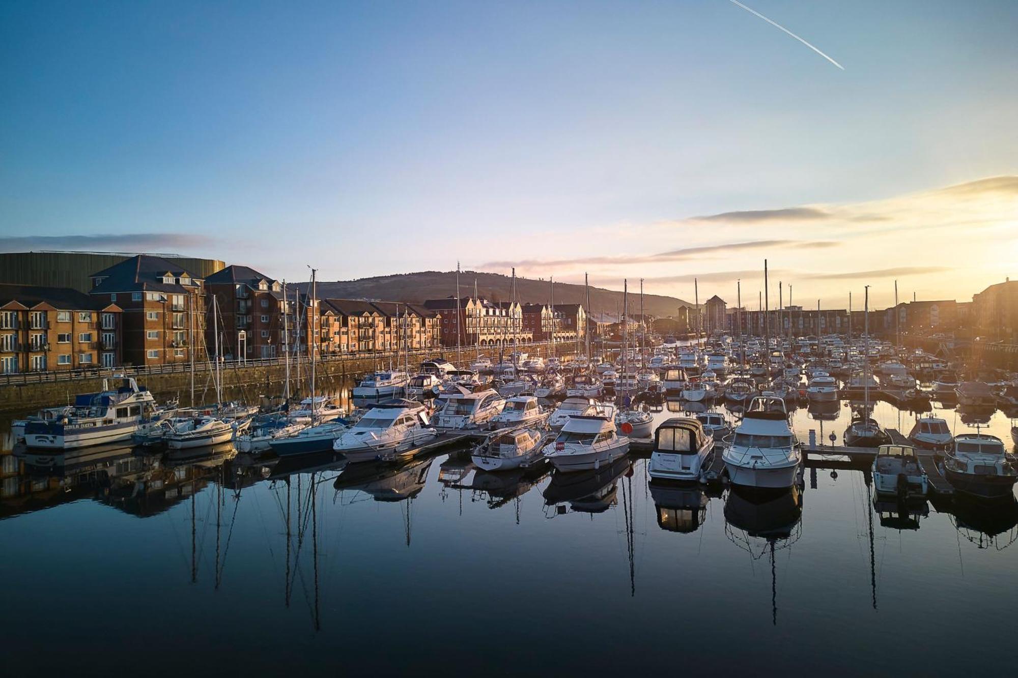 Delta Hotels By Marriott Swansea Exterior foto